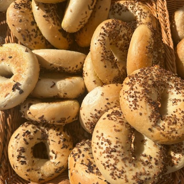 Half Dozen SH.